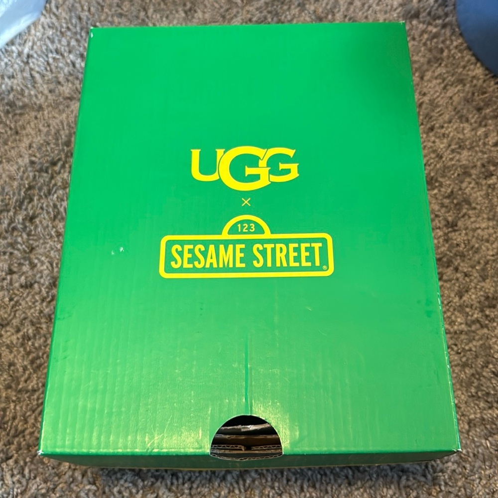 UGG Brown Boots with Elmo and Blue Laces *BRAND NEW*